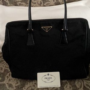 Prada Women’s Re-Nylon 2000 Edition shoulder bag black size 12”wide 9” high